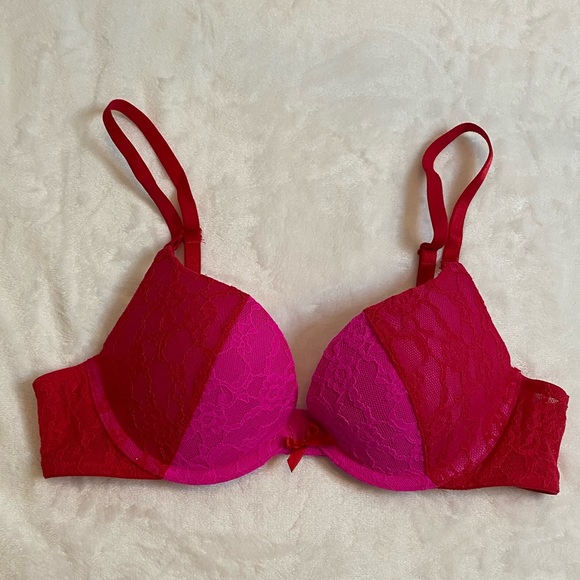 Victoria's Secret Other - Victoria Secret Lace Push Up Bra 34A